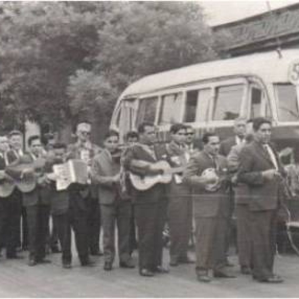 Predicación del cuerpo de voluntarios de la Iglesia Metodista Pentecostal de Jotabeche, liderada por el hno. oficial Oscar Lorca entre 1965 y 1967.