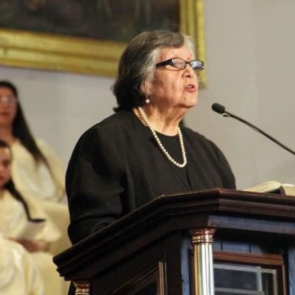Tomada de: https://www.jotabeche.org/solemne-servicio-de-accion-de-gracias-2016/