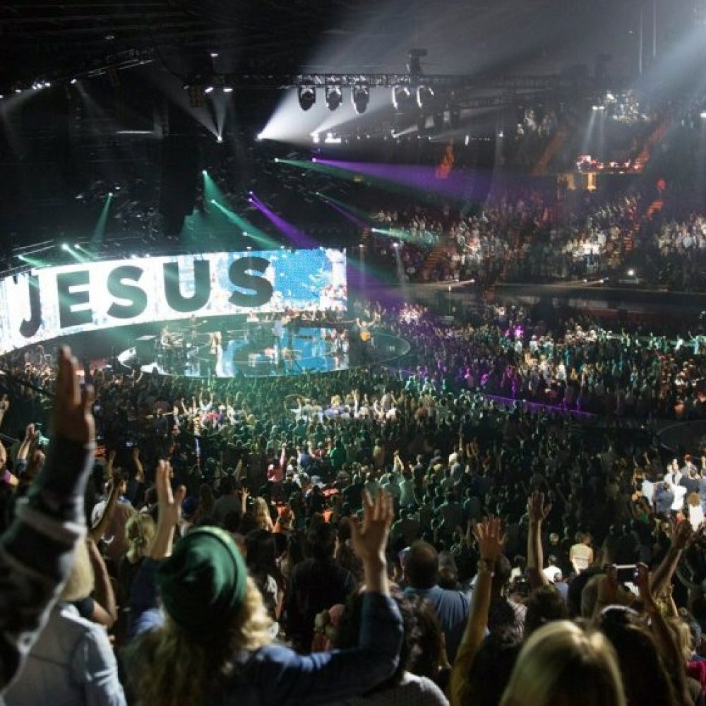 HILLSONG: LET HOPE RISE